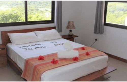 Anse Royale Apartment | Island Cove (The View Room)