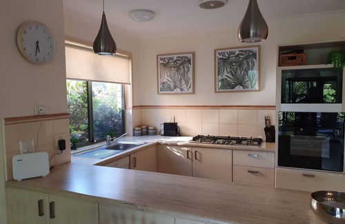 Cowes House | Island Escape - Park the car & walk to everything