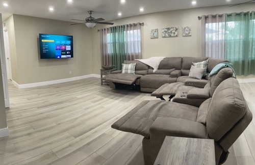 Catalina Isle Estates House | Island house n15 Minutes from Port Canaveral