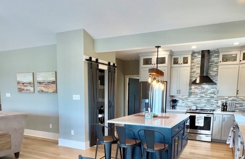 Fort Valley House | Island in the Sky-Shenandoah Valley with Heated Pool, Game Rm, Hot-Tub, Views