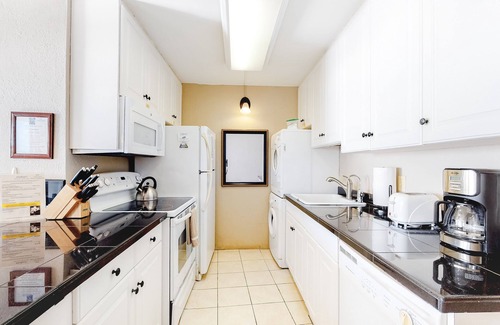 Maalaea Condo | Island Sands Resort Condo w/Free WiFi, Ocean View-Near Everything