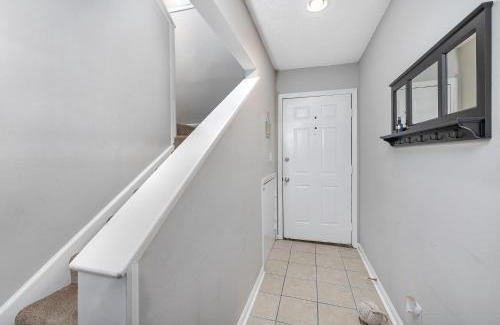 Saint Simons Heights House | Island Square #150