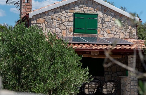 Solta House | Island stone paradise. Getaway from modern life and recharge yourself.