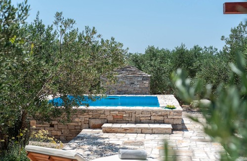 Solta House | Island stone paradise. Getaway from modern life and recharge yourself.