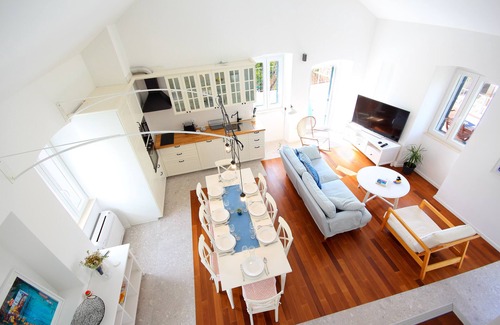 Sutivan House | Island stonehouse villa on the Adriatic