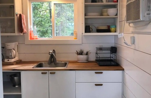 Northern Ontario Apartment | Island studio on Lake of the Woods - with a/c!