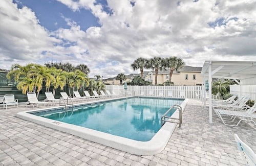 Jensen Beach House | Island Time-Walk to the beach-Intercoastal home in tropical paradise!