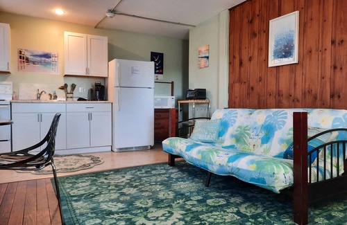 Matunuck Apartment | Island View at The Marilla Matunuck walk to beach