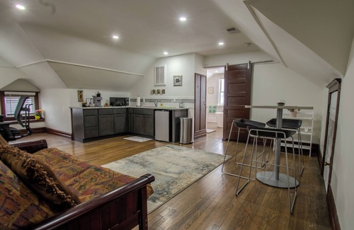 Detroit House | Islandview Family Get Away