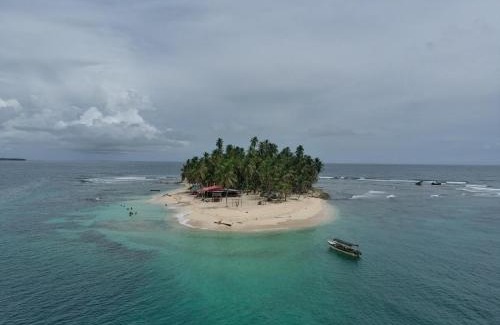 Panama Other | Islas de San blas Camping frente al mar