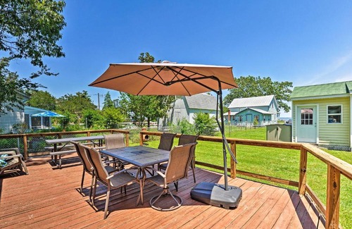 Colonial Beach House | Isle Have Another - 1 Block to Colonial Beach!