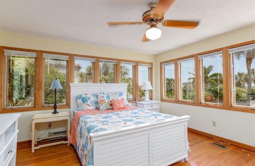 Golden Mile House | Isle Of The Palms 9 Bedroom Home