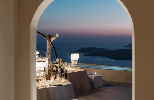 Vourvoulos Villa | Islet Santorini Retreat: Infinity Caldera Views