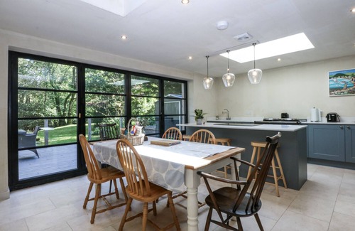 Llanuwchllyn House | ISLWYN, pet friendly, with open fire in Bala