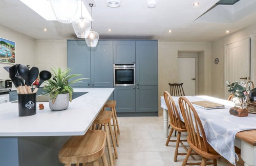 Llanuwchllyn House | ISLWYN, pet friendly, with open fire in Bala