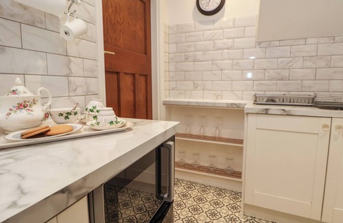 Waterloo House | ISMAY DINING ROOM SUITE - TITANIC INTEREST in Waterloo, Merseyside