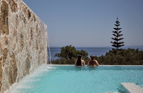 Akrotiri Villa | Ismet Villa, a Seaview Glorious Hideaway