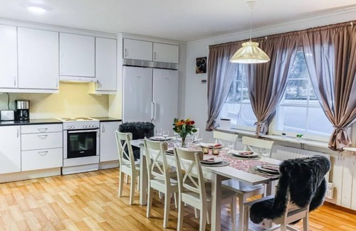 Rukatunturi House | Iso-karpalo A by Interhome