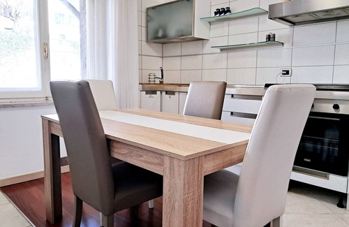 Feltre Apartment | Isola Holiday, apartment in the heart of Feltre