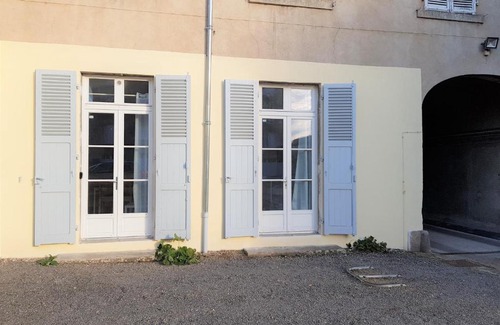 Issoire Apartment | Issoire centre, T2 Bergère avec parking