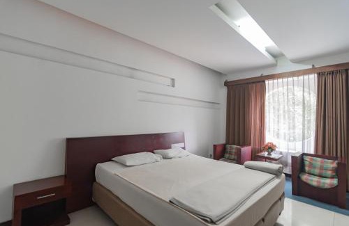 Braga Hotel | Istana Hotel Bandung Mitra RedDoorz
