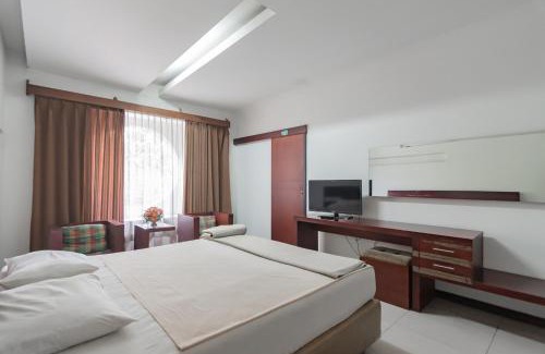 Braga Hotel | Istana Hotel Bandung Mitra RedDoorz
