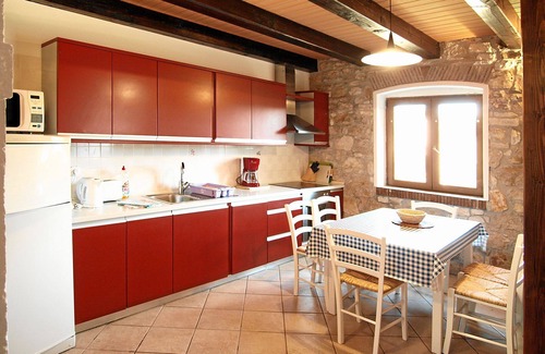 Kastelir-Labinci House | Istria: Stone house in village. 5 min drive to sea, Novigrad - 8km, Porec - 12km