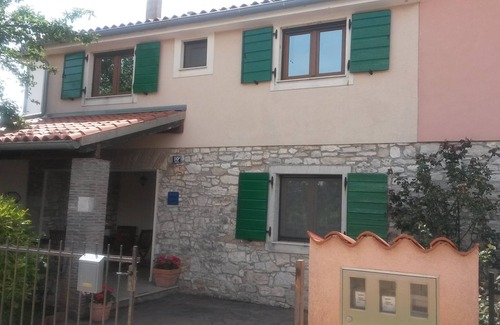 Kastelir-Labinci House | Istria: Stone house in village. 5 min drive to sea, Novigrad - 8km, Porec - 12km
