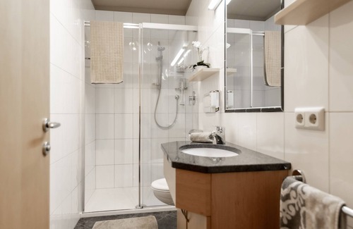 Appiano Sulla Strada del Vino Apartment | Holiday Apartment "Apartment Wieser 1" with Mountain View, Heated Pool & Wi-Fi