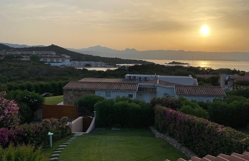 Baja Sardinia Villa | Ca’ Giulia Baja Sardinia-Costa Smeralda. Lovely sea view villa with garden.