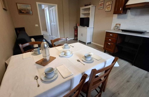 Tragliatella Apartment | Cozy apartment in a 1930s farmhouse in the countryside, near the sea