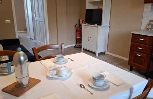 Tragliatella Apartment | Cozy apartment in a 1930s farmhouse in the countryside, near the sea