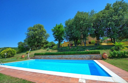 Civitella in Val di Chiana Villa | 400 m² Villa ∙ 4 bedrooms ∙ 9 guests