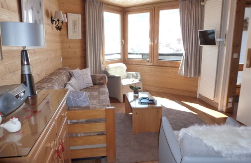 Val-d'Isere Apartment | It is a 36-sq.m flat where can accommodate 4 people.