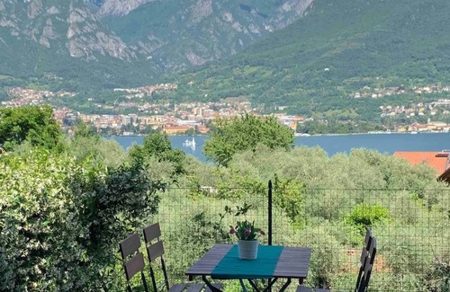 Oliveto Lario Apartment | It is a lovely apartment with a garden where you eat