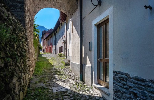 Maccagno Apartment | The Turret "The Seagulls" on Lake Maggiore