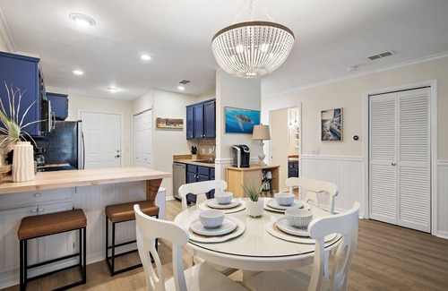 Sunnyside House | It's a Shore Bet @ Laguna Beach | DOG Friendly* | 3 Mins to Beach | West End of PCB | Close to 30A
