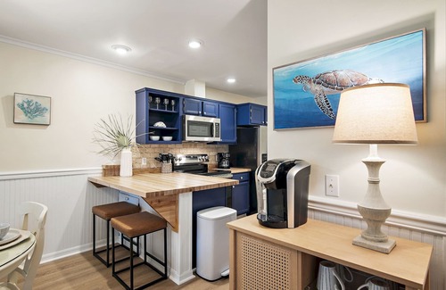 Sunnyside House | It's a Shore Bet @ Laguna Beach | DOG Friendly* | 3 Mins to Beach | West End of PCB | Close to 30A