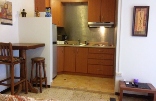 Santurce Apartment | It's always Summer here, 2 minutes walking to the beach!
