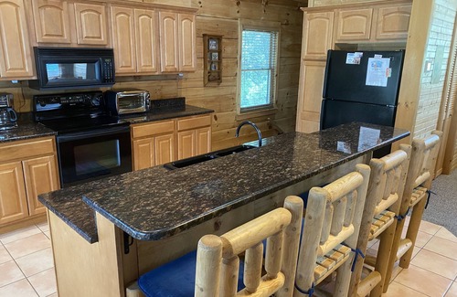 Mount Mourne Cabin | It's Five O'Clock Here! Pontoon available! Read below. 1'st come 1'st serve.