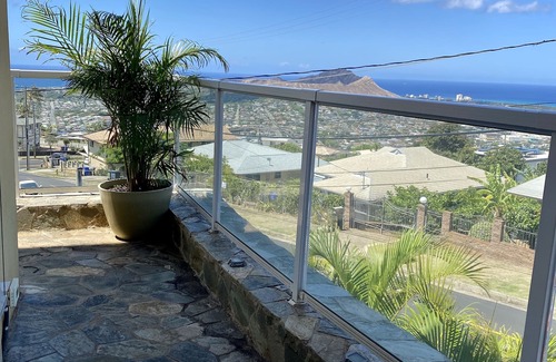 Kahala House | It's paradise! Come & experience the calmness & serenity with the birds singing!