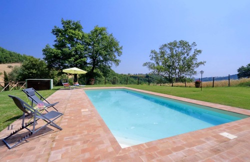 Serrapetrona House | It's pure magic! Dont' miss this unique chance.a beautiful view and an exclusive stay will take yo