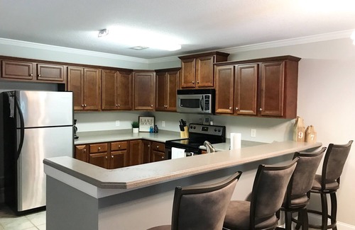 Alexander City Condo | It's time for Auburn Football! Book now. 6 sleeping places