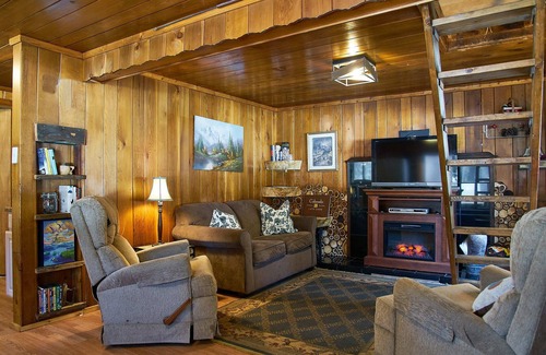 Bayfield Cabin | It's time for fall colors, stay in this cabin in the woods.