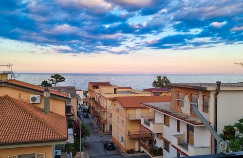 Santa Caterina Dello Ionio Marina Apartment | Blue Horizon - Seaside Apartment 120 meters to the beach -Wifi -Air conditioning