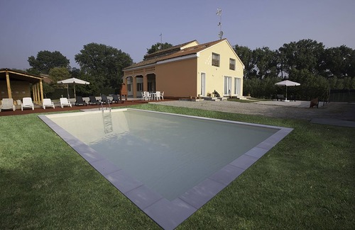 Codevigo Villa | Venetian Villa with Pool and Sauna