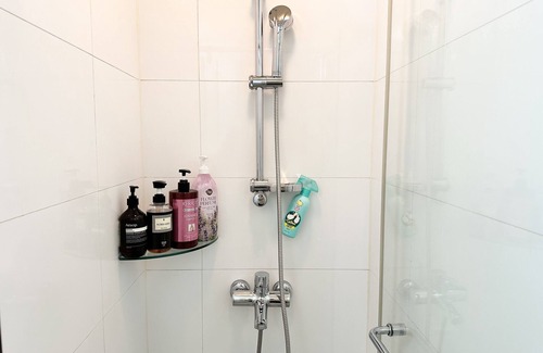 Seocho-dong Apartment | It takes 3 to 4 minutes to walk from Gangnam Station
