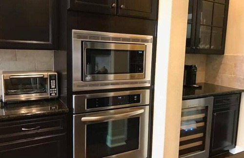 Wetmore House | Italian Hill Country Home - 5 min from La Cantera