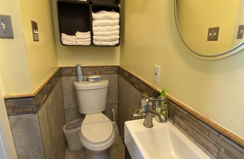 Bywater Cottage | It’s about Location 1.4 miles French Quarter & 3 blks to Chartres St & MS River