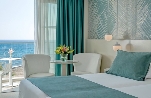 Geroskipou Hotel | Ivi Mare - Designed for adults by Louis Hotels